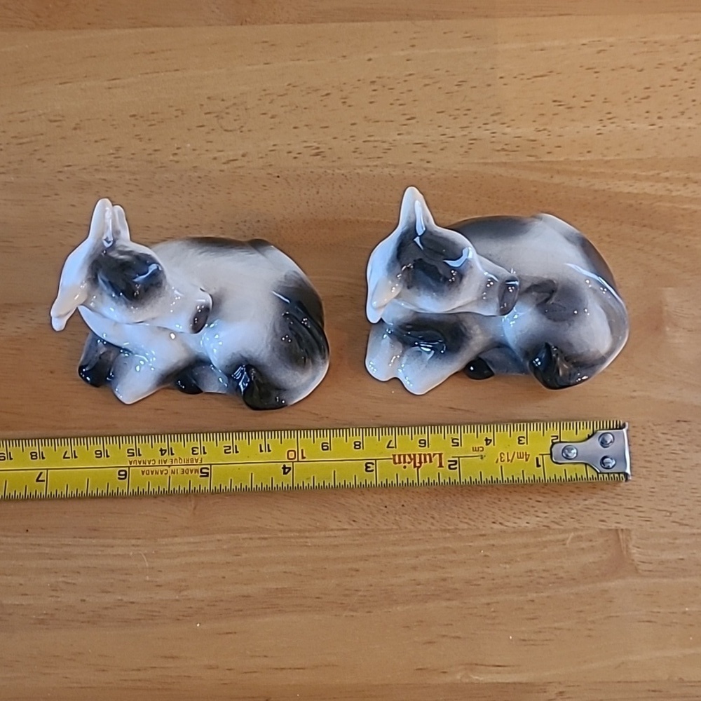 VINTAGE Handcrafted Ceramic Cow Salt and Pepper Shakers - Picture 11 of 14